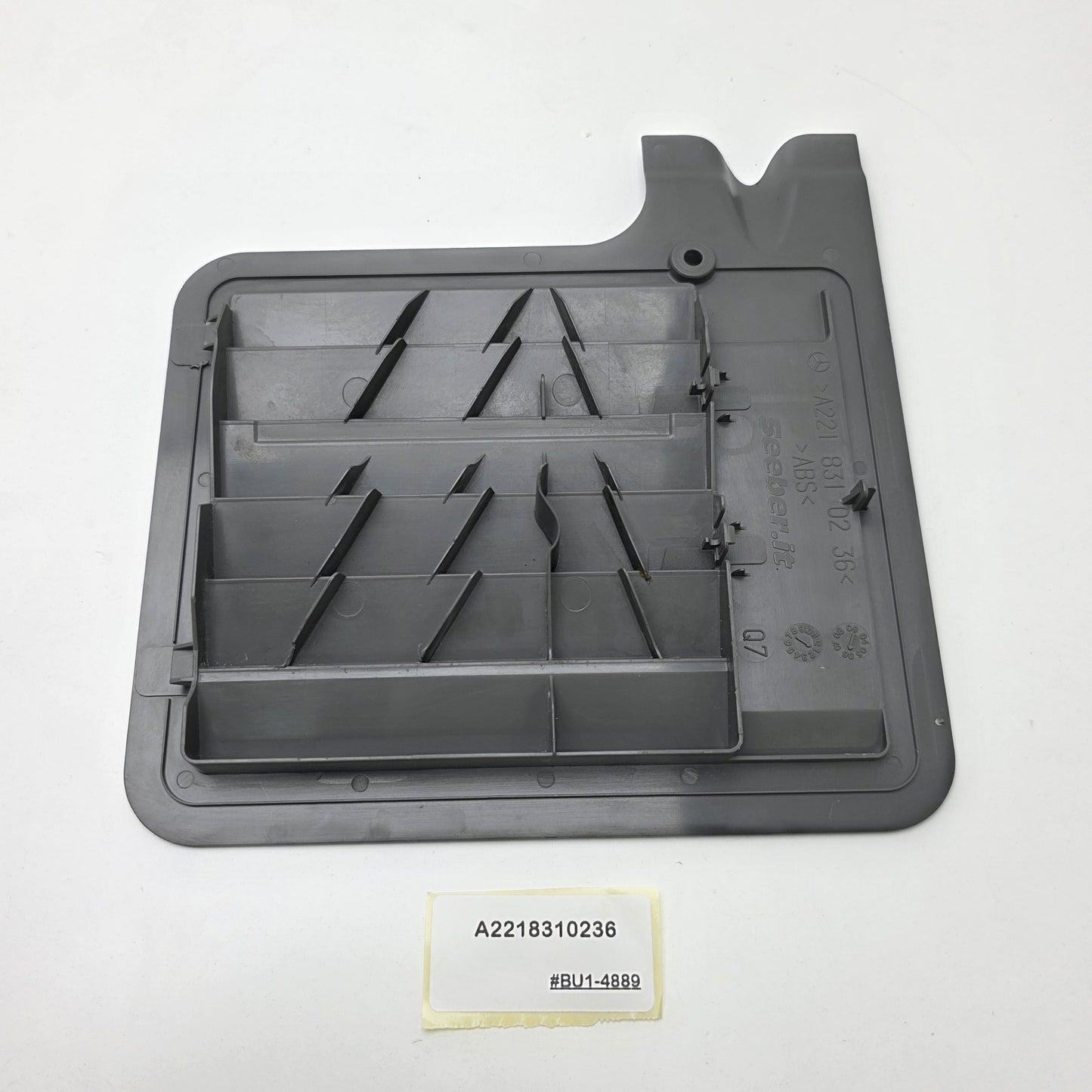 2007-2013 Mercedes-Benz S600 Right Under Seat Floor Air Vent Grille A2218310236