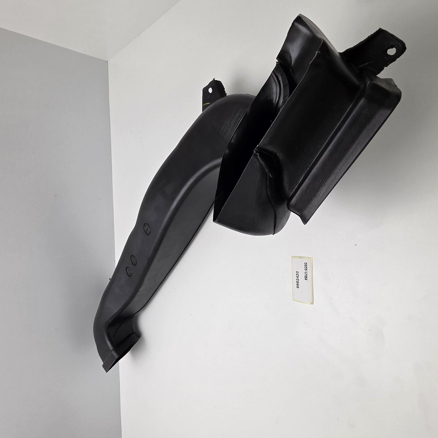 2007-2013 BMW X5 Cold Air Duct Right 6982420