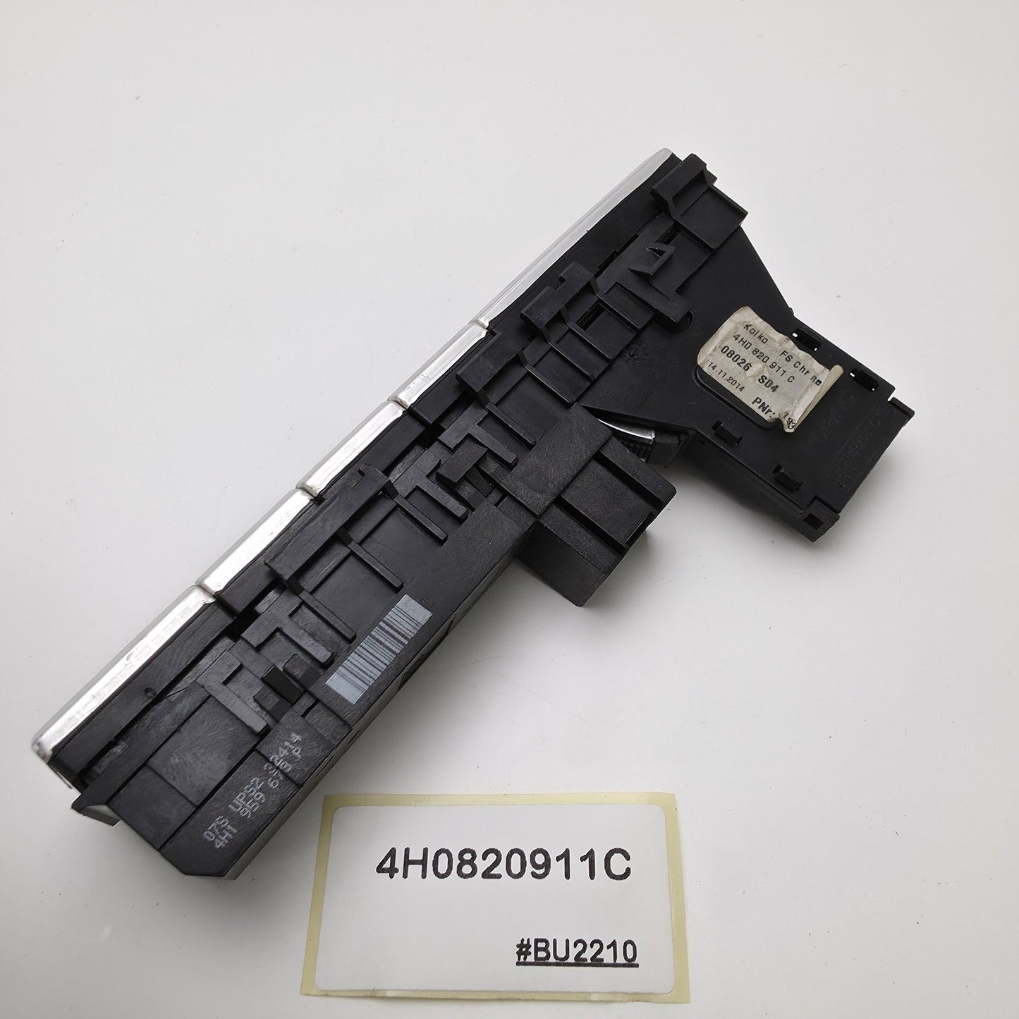 2011-2018 Audi A8 Dashboard Air Vent Adapter 4H0820911C