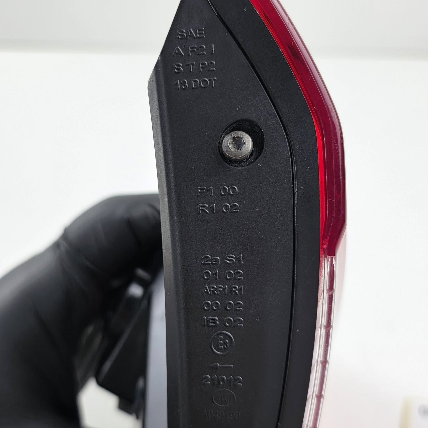 2014-2018 Maserati Ghibli REAR LEFT INNER TAILLIGHT 06700046820