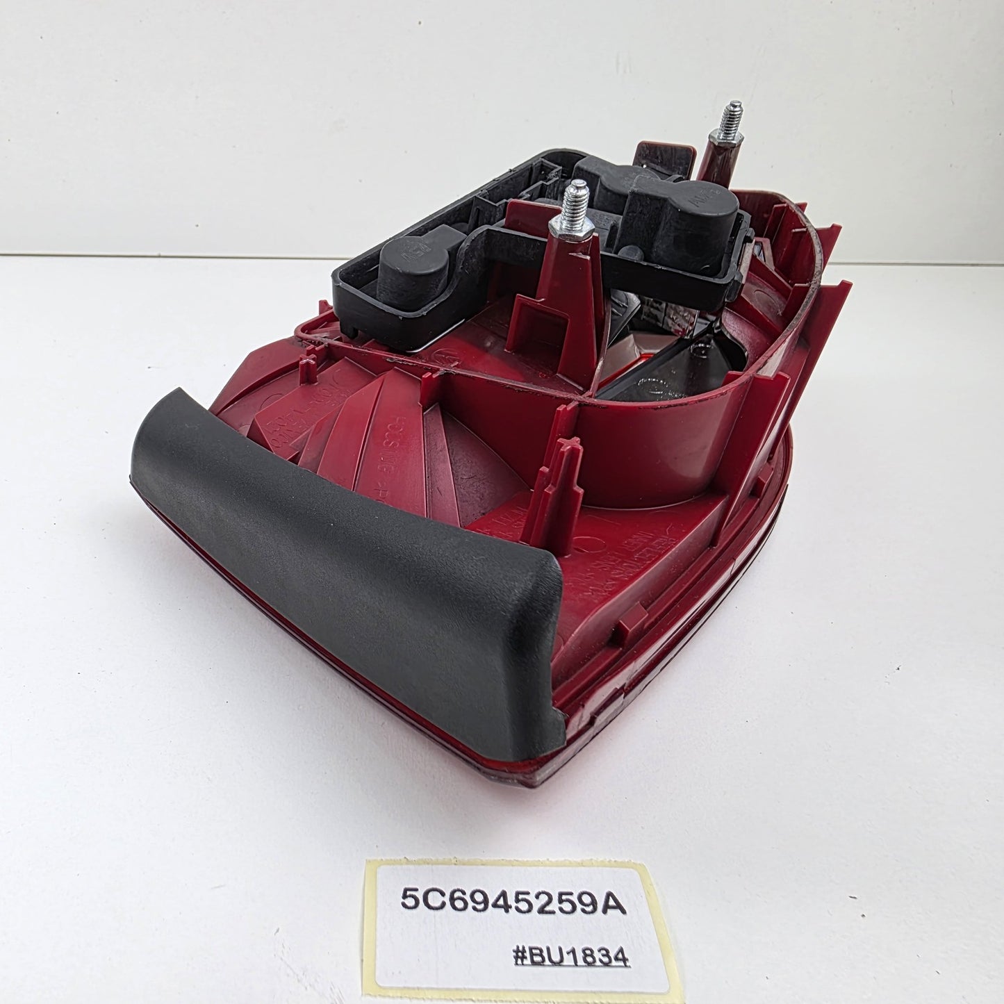 2011-2014 Volkswagen Jetta TAIL LIGHT ASSEMBLY DRIVER SIDE LEFT INNER 5C6945259A