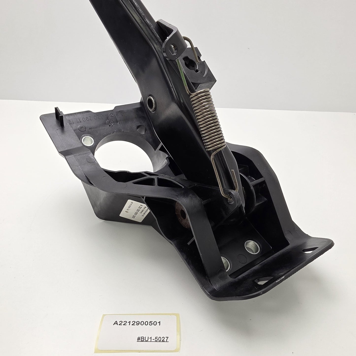 2005-2013 Mercedes-Benz S Brake pedal A2212900501