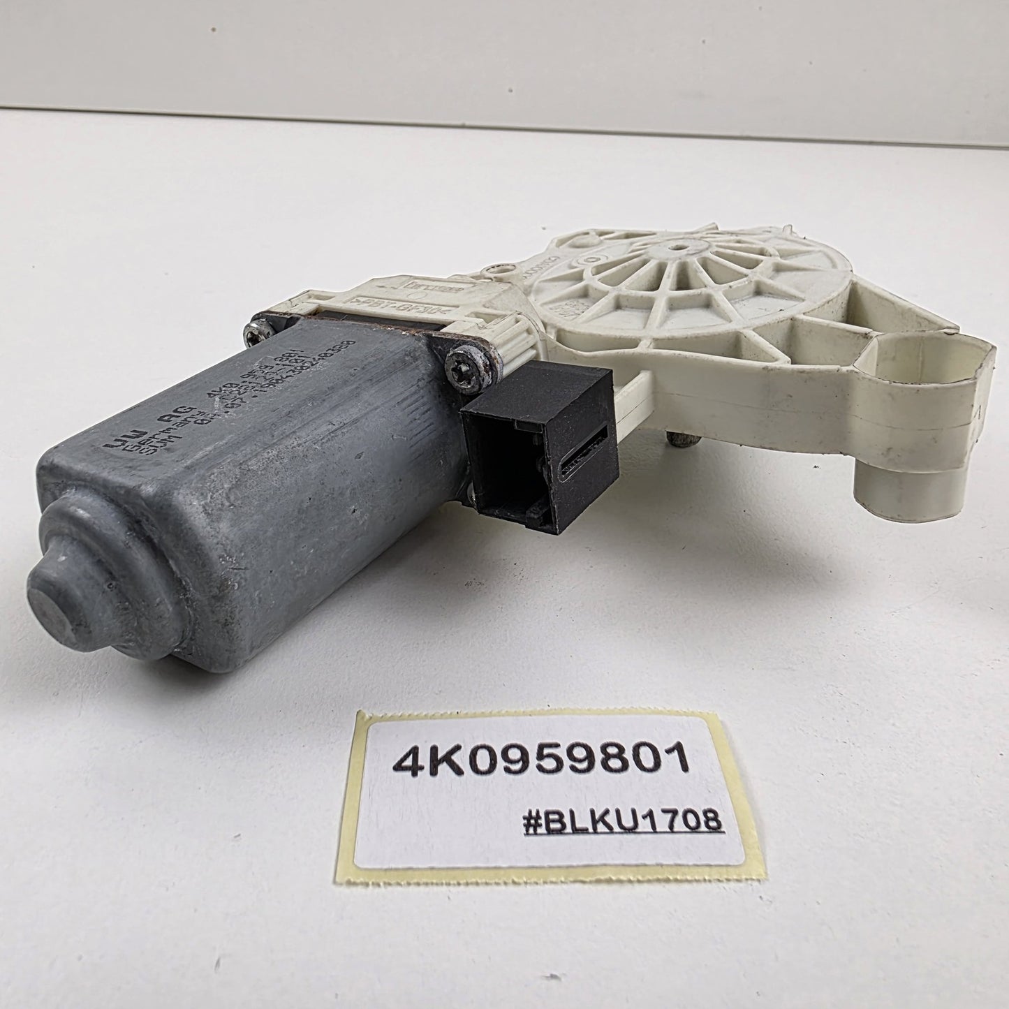 2019-2023 Audi e-tron Quattro Window Motor 4K0959801