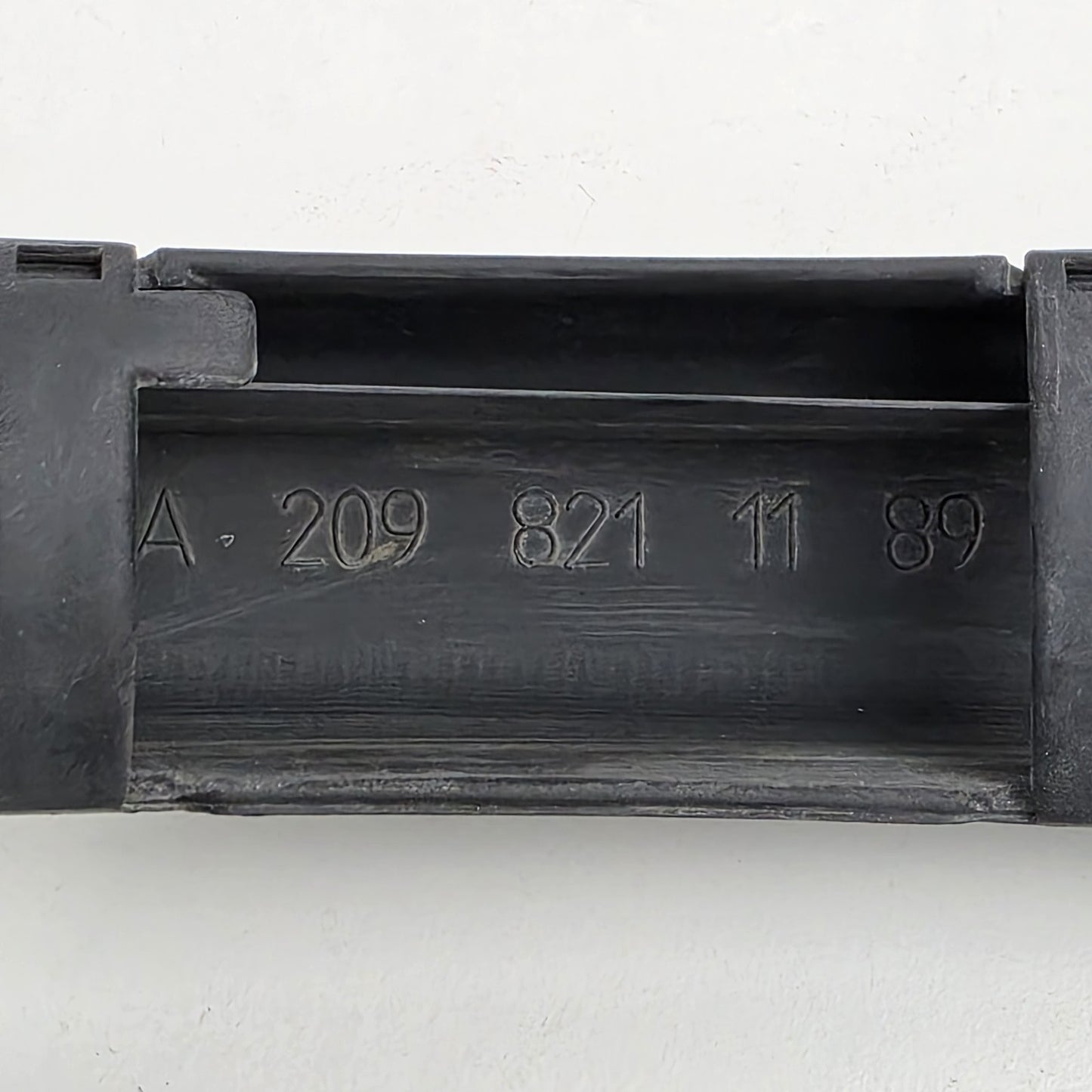 2002-2009 Mercedes-Benz CLK W209 Boot Hinge Cover Left A2098211189
