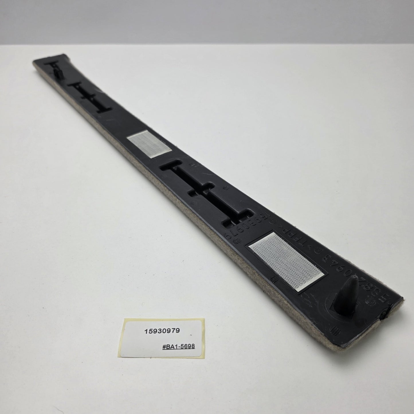 2010-2016 Cadillac SRX Trunk Trim Center Rear 15930979