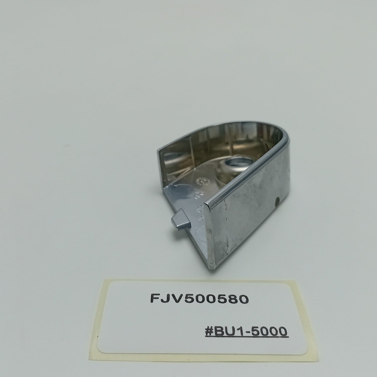 2007-2012 Land Rover Range Rover L322 Console-Lid Hinge FJV500580