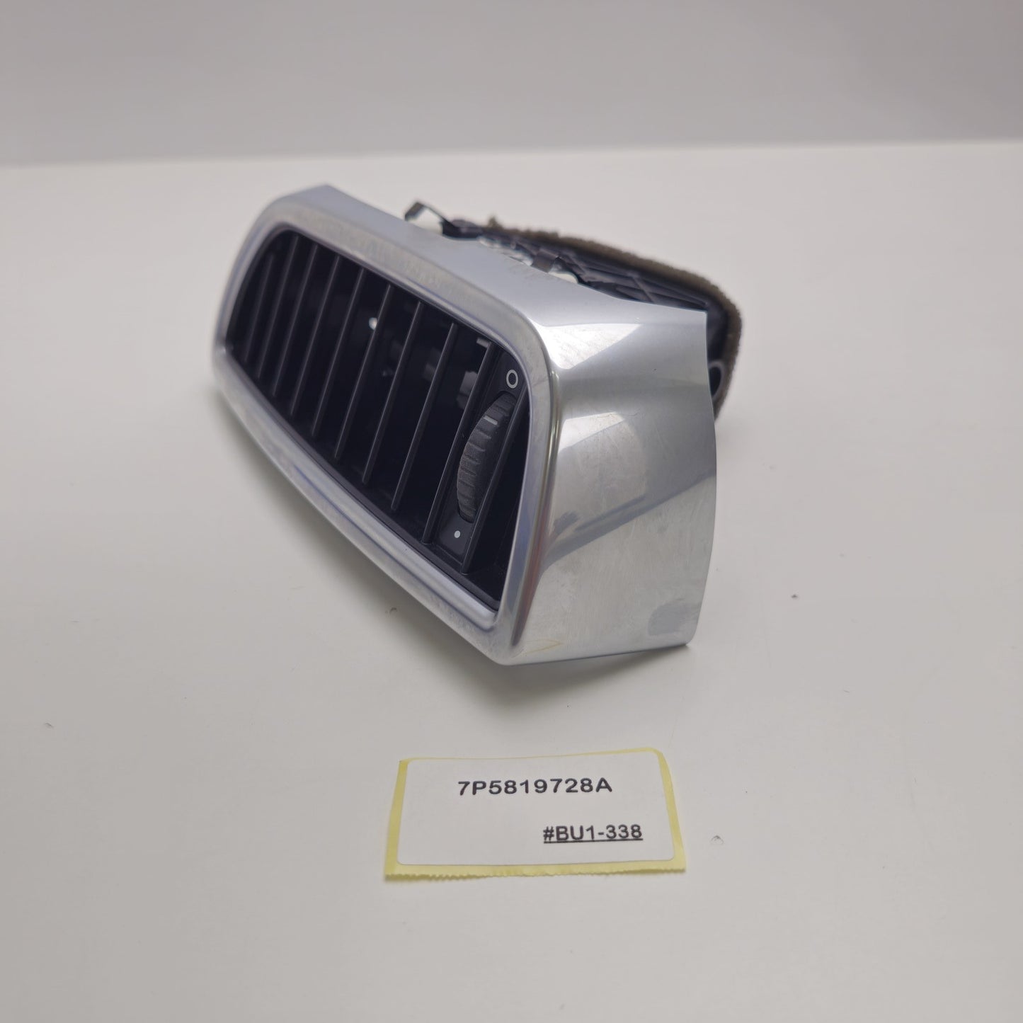2011-2018 Porsche Cayenne Front Dash Center Right Air Vent 7P5819728A