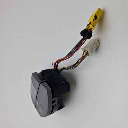 2003-2011 Mercedes-Benz E320 SOS Control Switch Assembly A2118213851