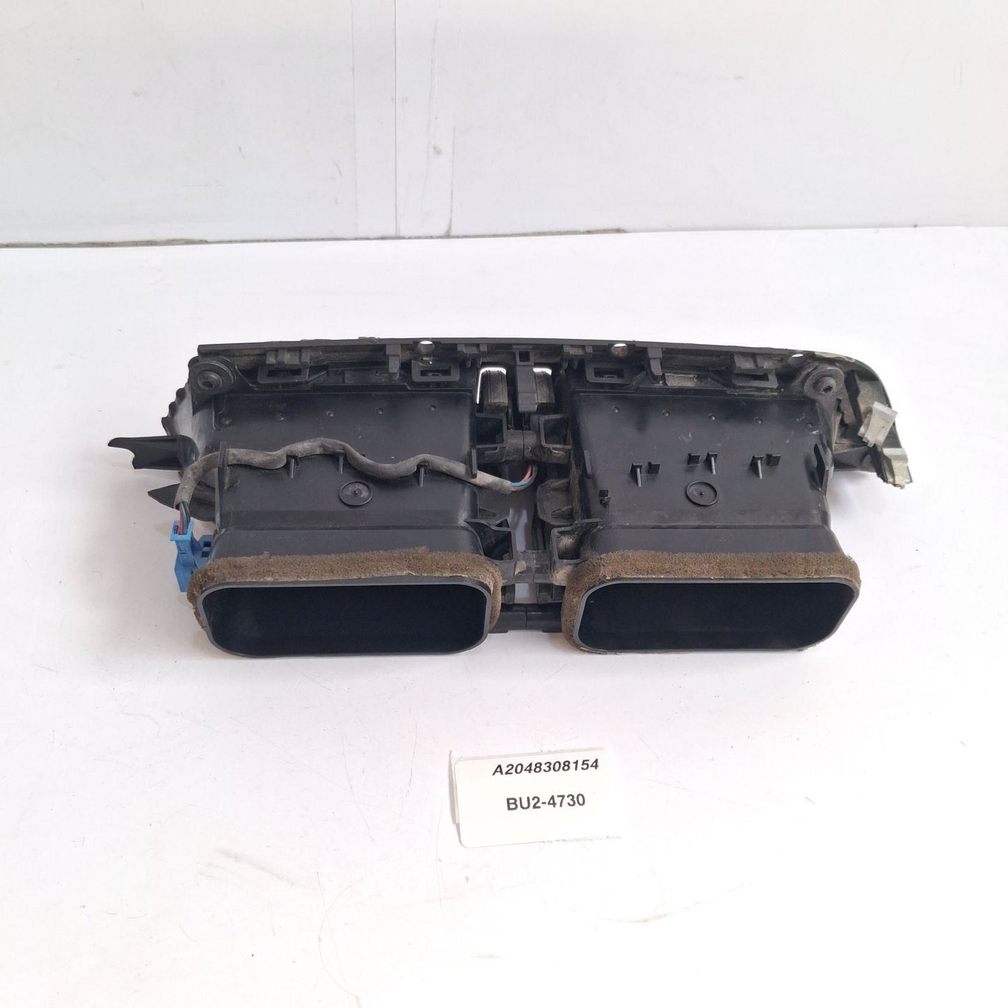2012-2015 Mercedes-Benz W204 Center Dash Air Vent A2048308154