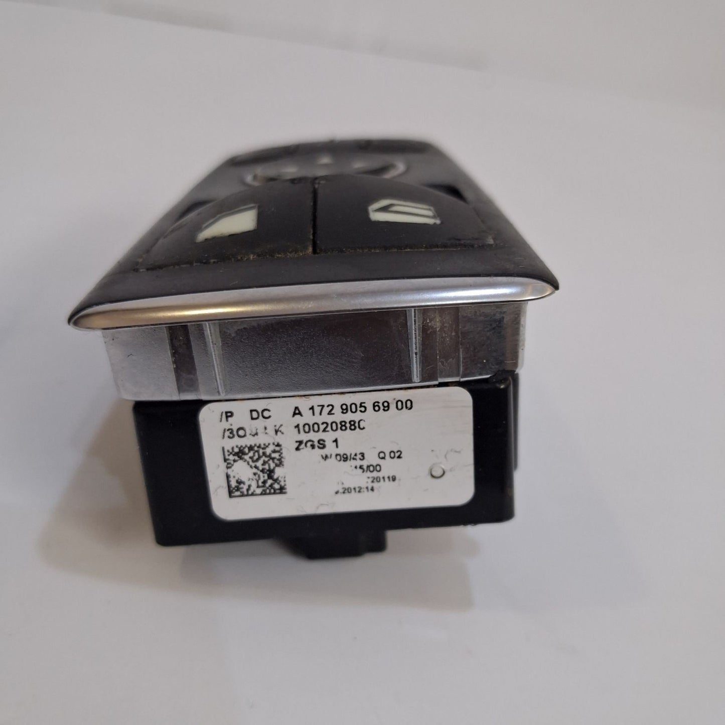 2011-2013 Mercedes-Benz C63 Power Window Control Switch Block A1729056900