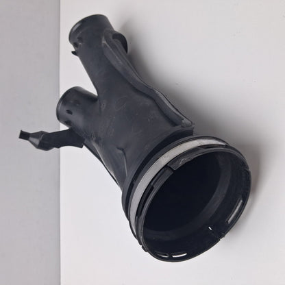 2007-2012 BMW 740Li Filtered Air Pipe 13717582312