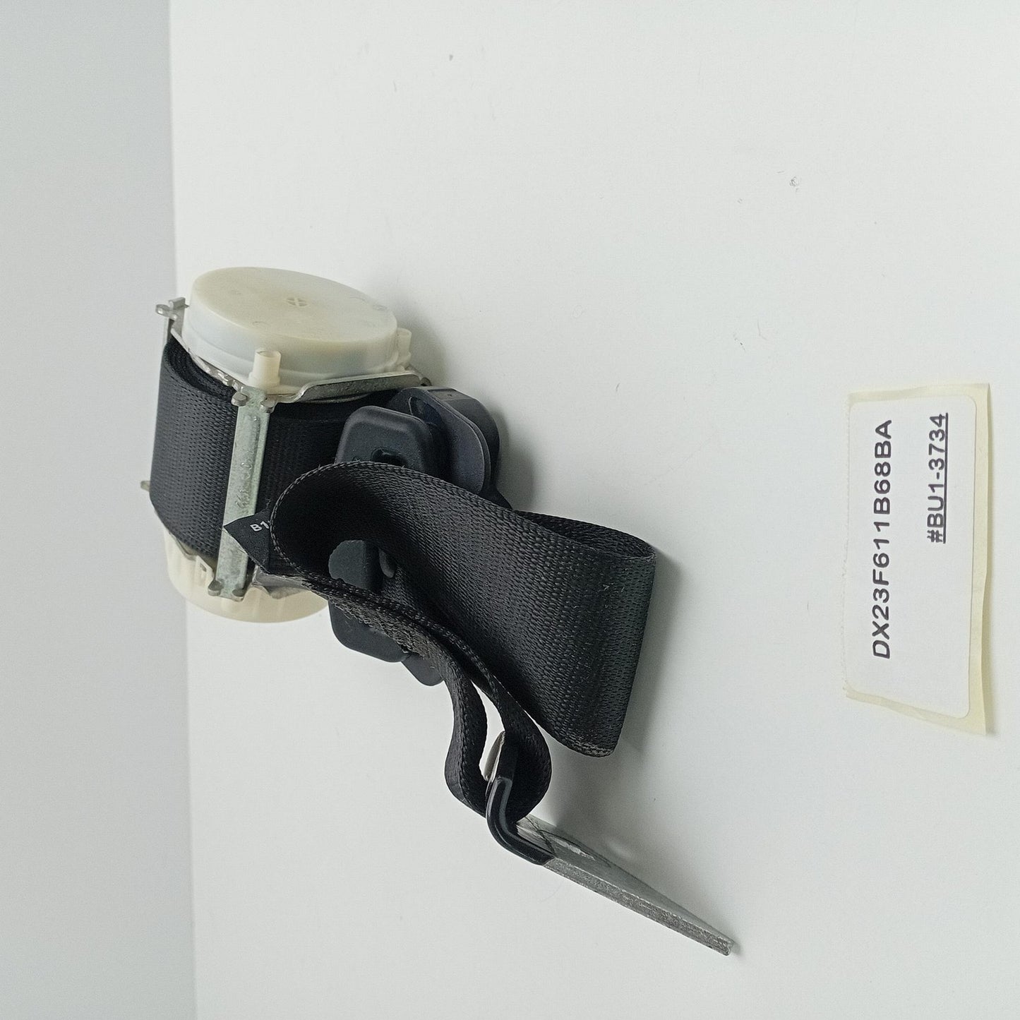 2012-2015 Jaguar XJ Rear Right Side Seat Belt Retractor DX23F611B68BA