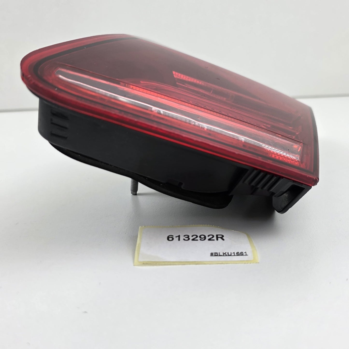 2009-2016 Mercedes-Benz E-Class W212 Rear Inner Taillight 613292R