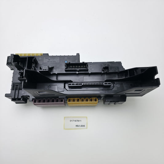 2007-2015 Mercedes-Benz C-Class Fuse Box Junction Box 017187811