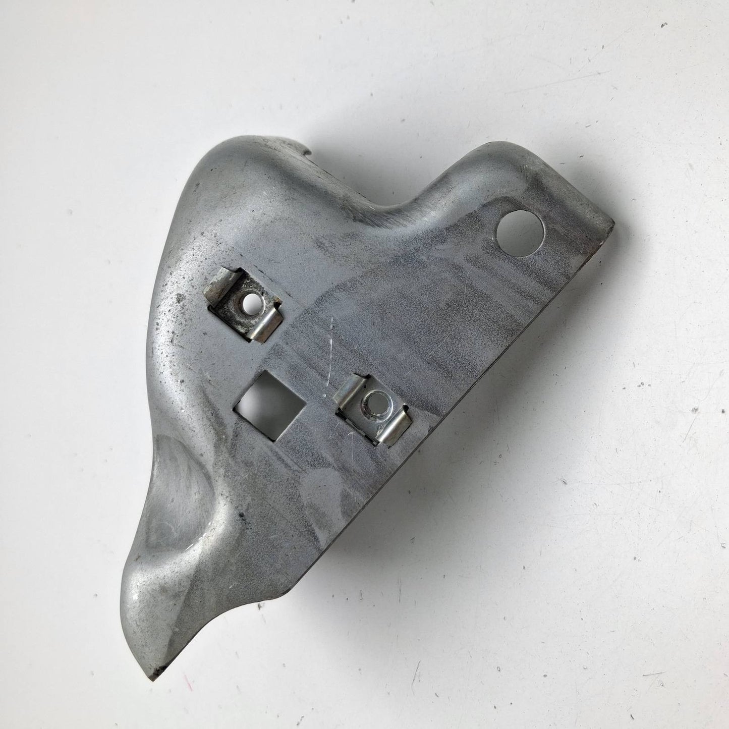 2008 Audi Q7 Right Lower Quarter Panel Trim Bracket 4L0863254A OEM