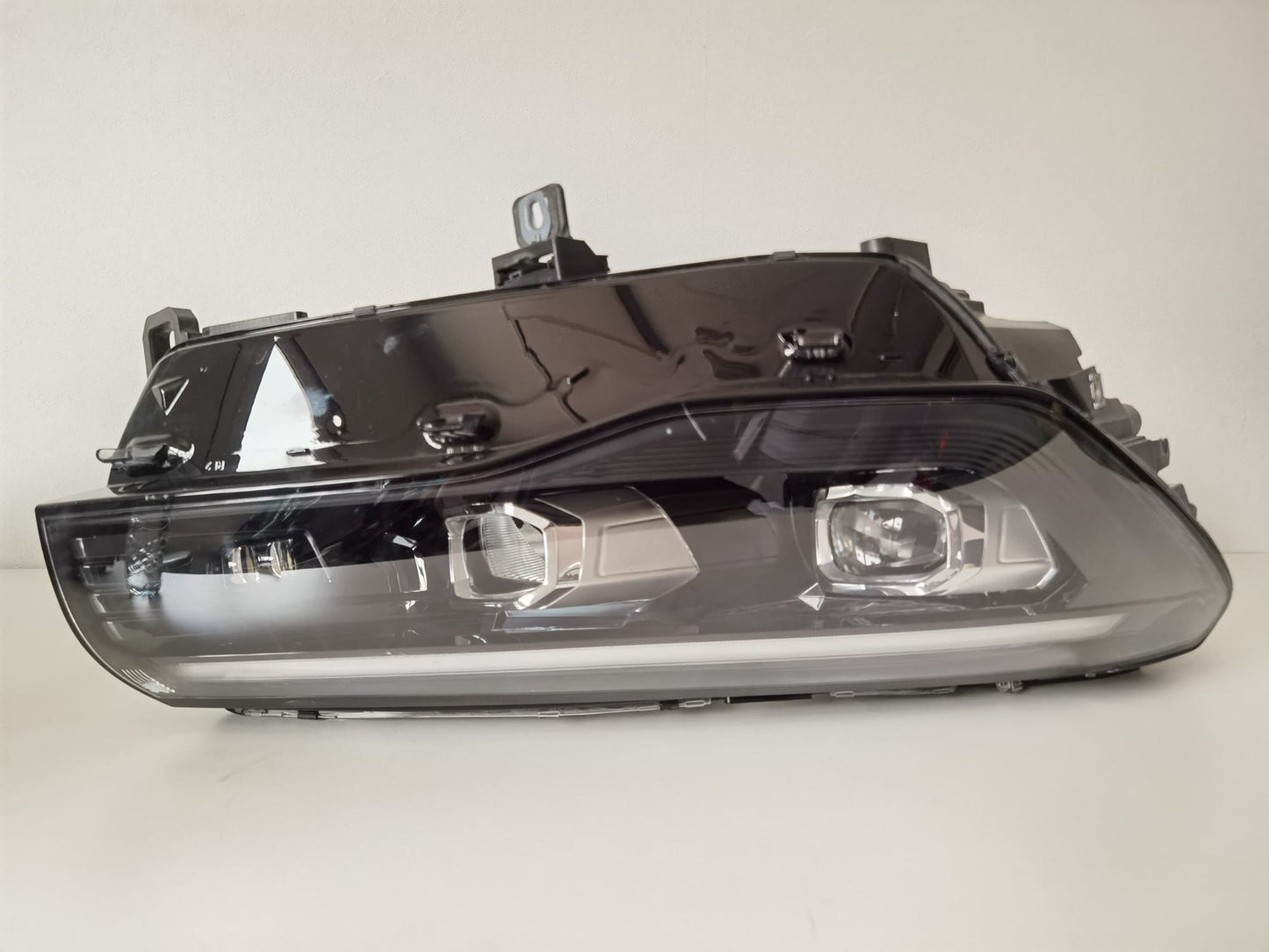 2023-2025 Volkswagen Tiguan III LED Right Front Headlight 571941036C