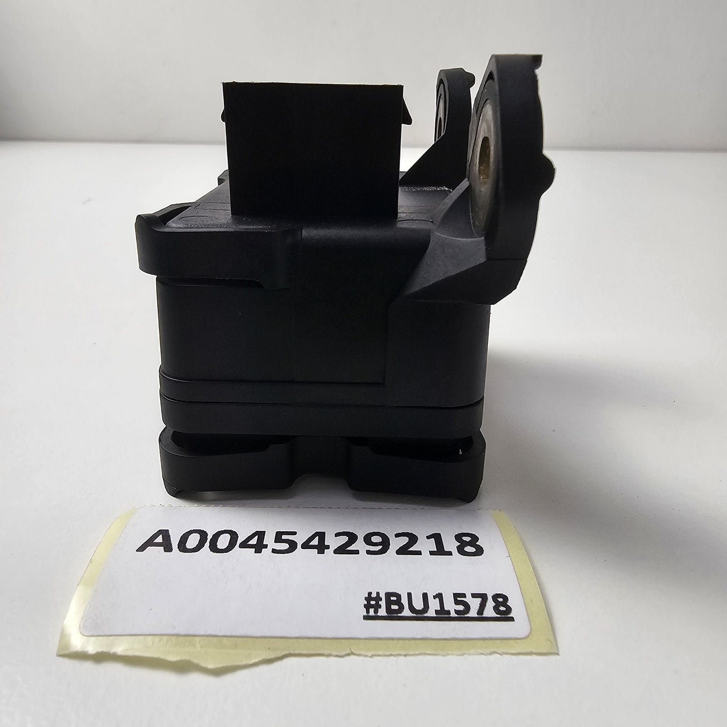 2005-2007 Mercedes CLK Cabriolet A209 Yaw Rate Sensor A0045429218