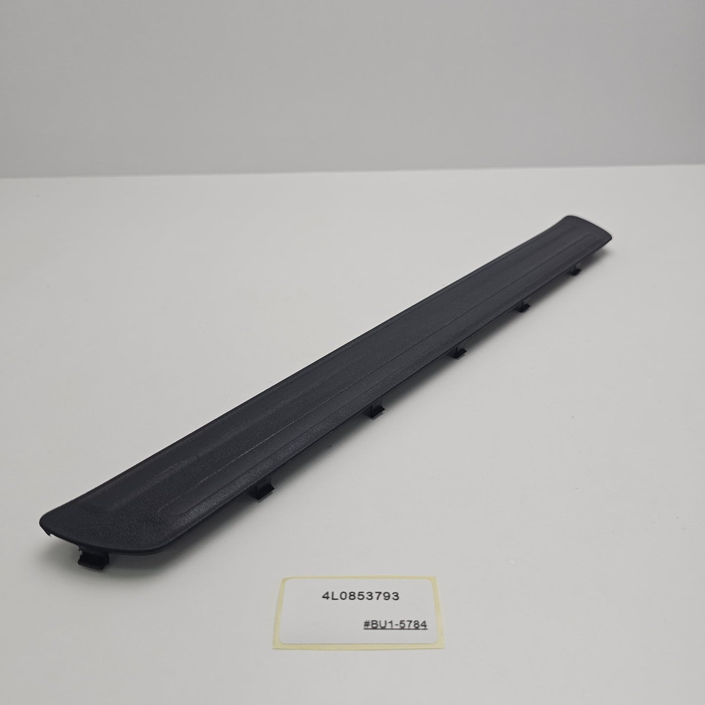 2007-2015 Audi Q7 Rear Door Sill Plate 4L0853793