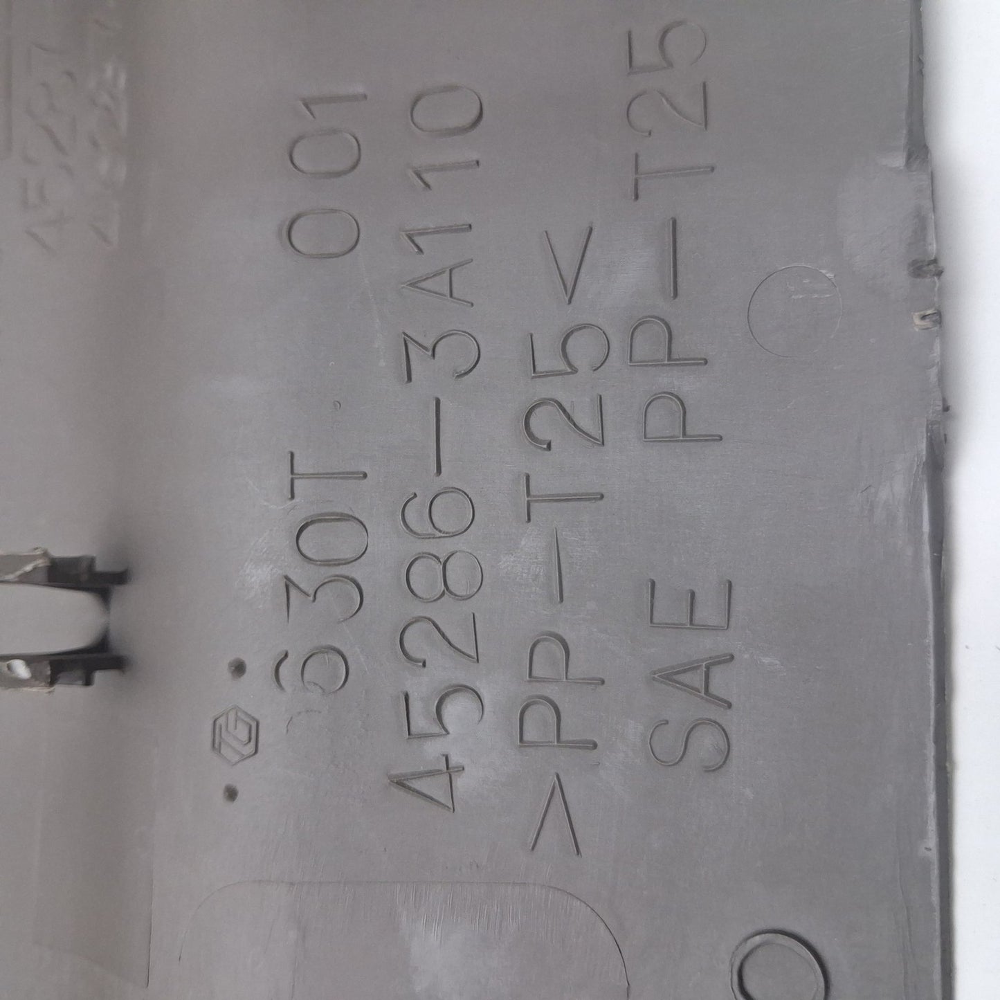 1998-2005 Lexus GS300 Upper Steering Column Lower Cover 452863A110