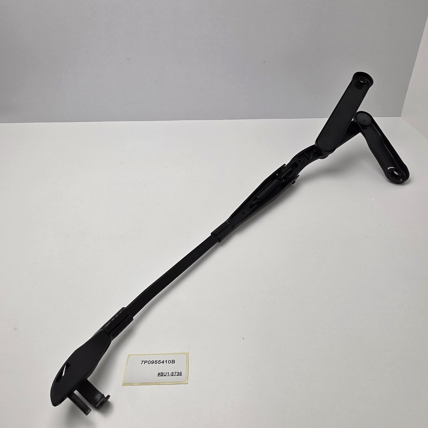 2011-2018 Volkswagen Touareg Front Right Wiper Arm 7P0955410B