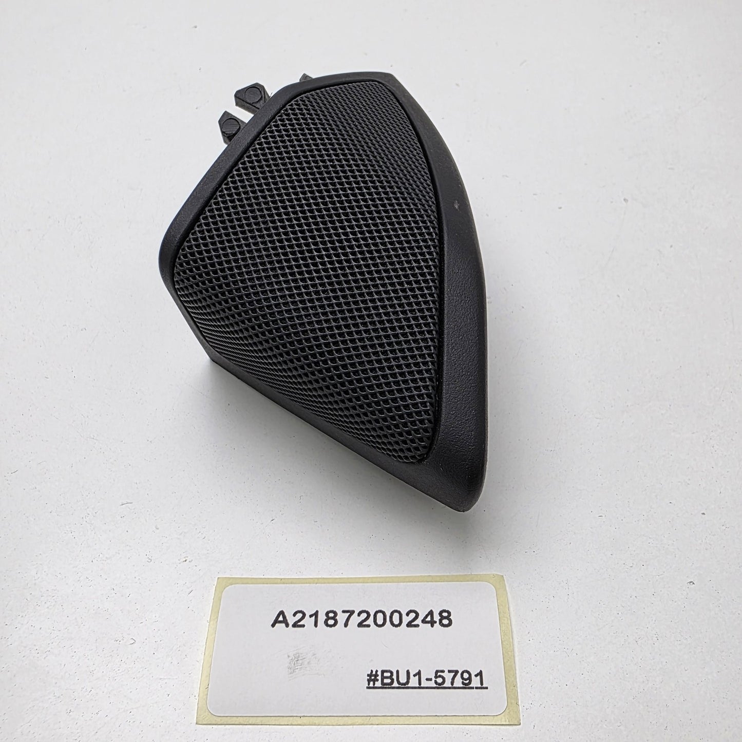 2011-2016 Mercedes-Benz X218 Front Right Quarter Speaker A2187200248