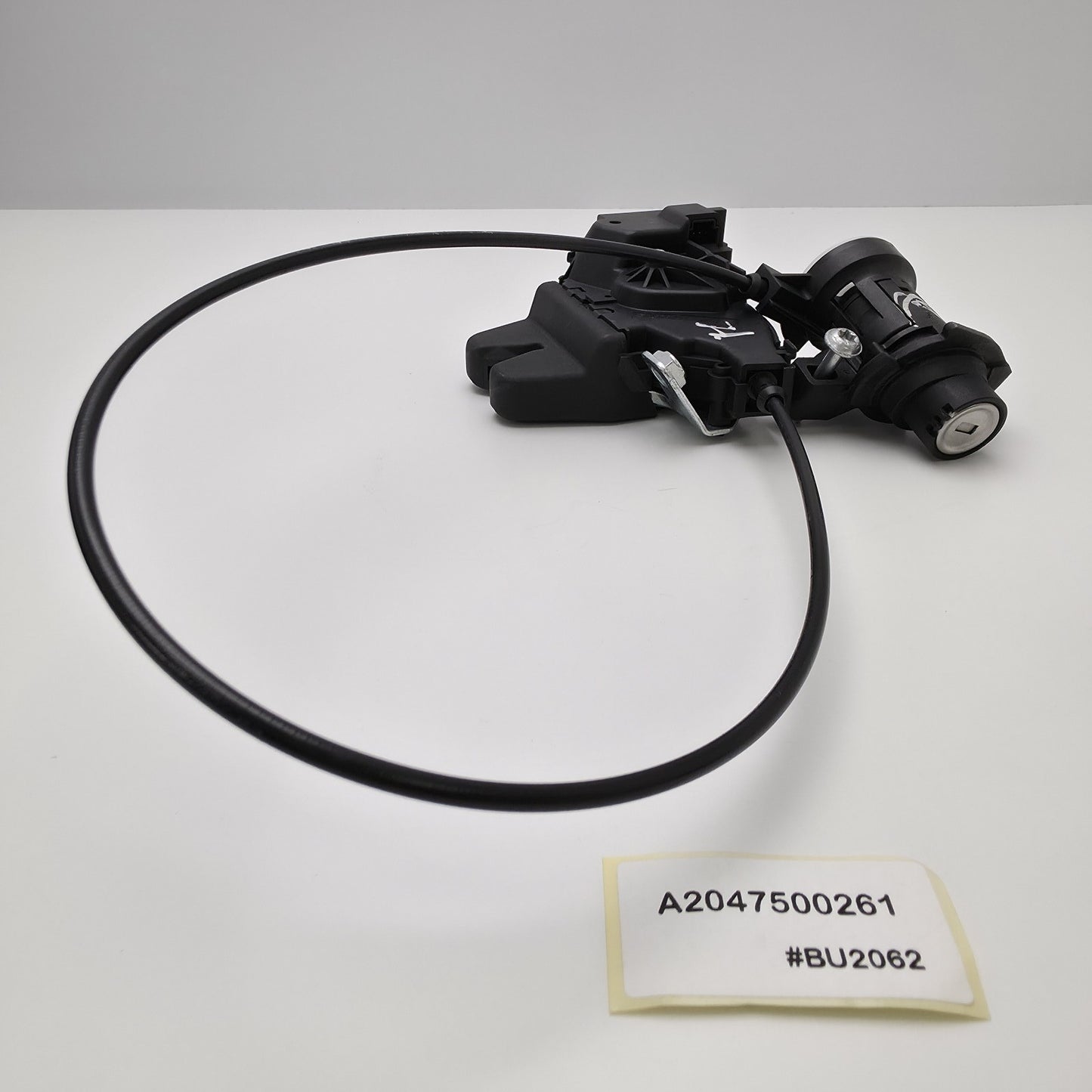2014-2016 Mercedes CLS63S AMG Rear Trunk Lid Latch Lock Actuator A2047500261