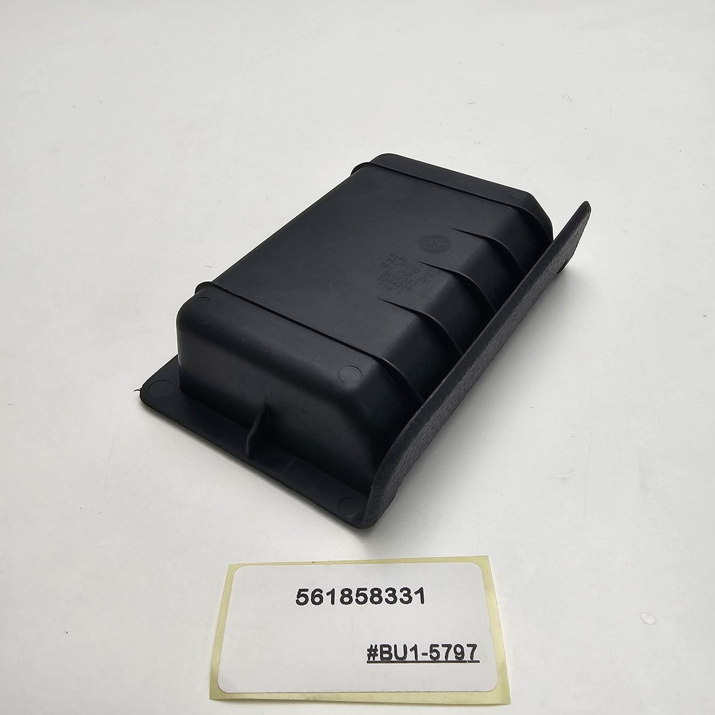 2012-2016 Volkswagen Passat Console Compartment 561858331