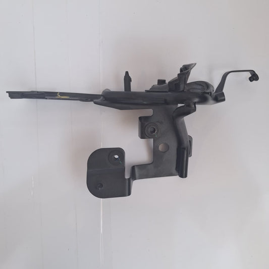 11-12 BENTLEY CONTINENTAL GT Rear Left Seat Belt Guide Bracket 3W8880303