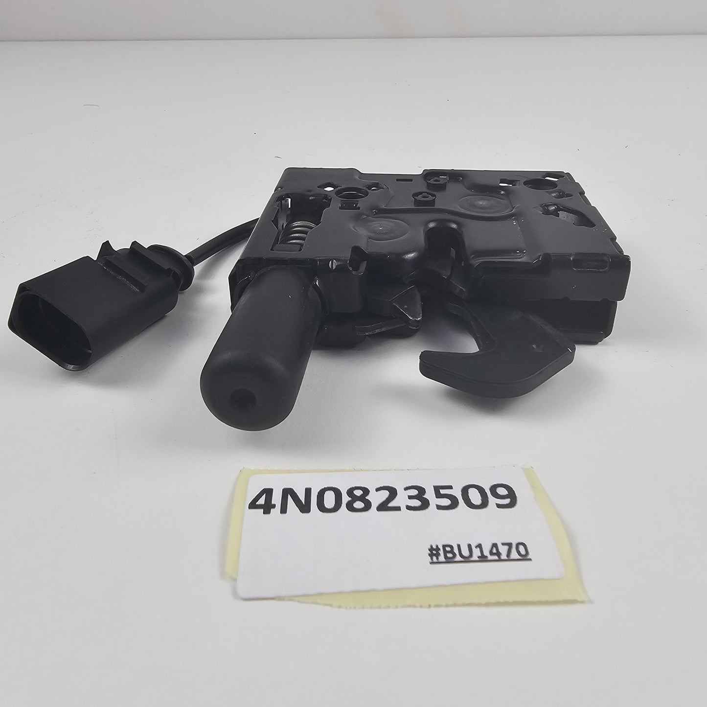 2018-2023 Audi A8 Quattro Hood Latch 4N0823509