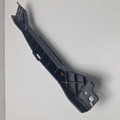 2014-2019 Cadillac ATS Rear Bumper Retainer Support Bracket 105089474