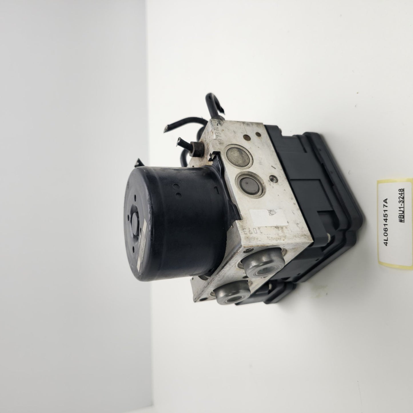2007-2008 Audi Q7 Anti Lock ABS Brake Pump Assembly 4L0614517A
