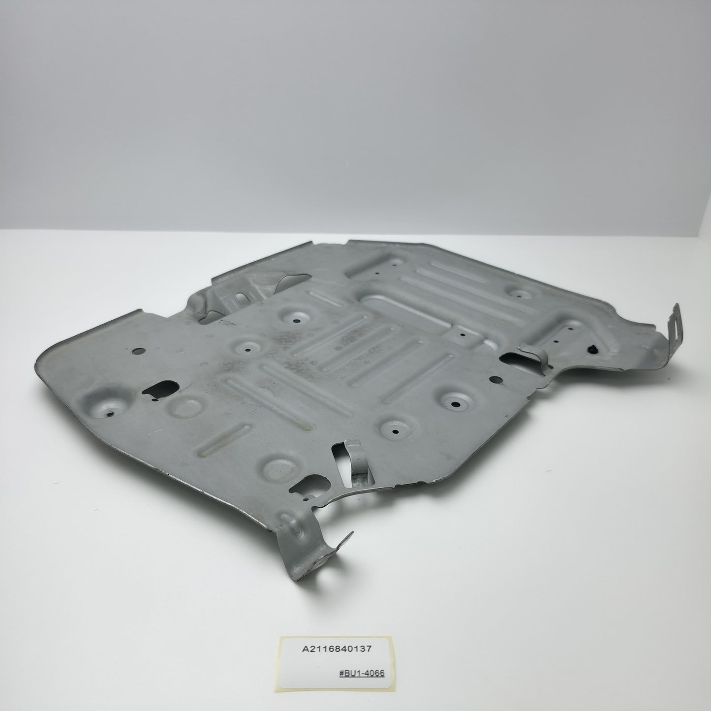 2004-2011 Mercedes-Benz CLS Front passenger leg  A2116840137