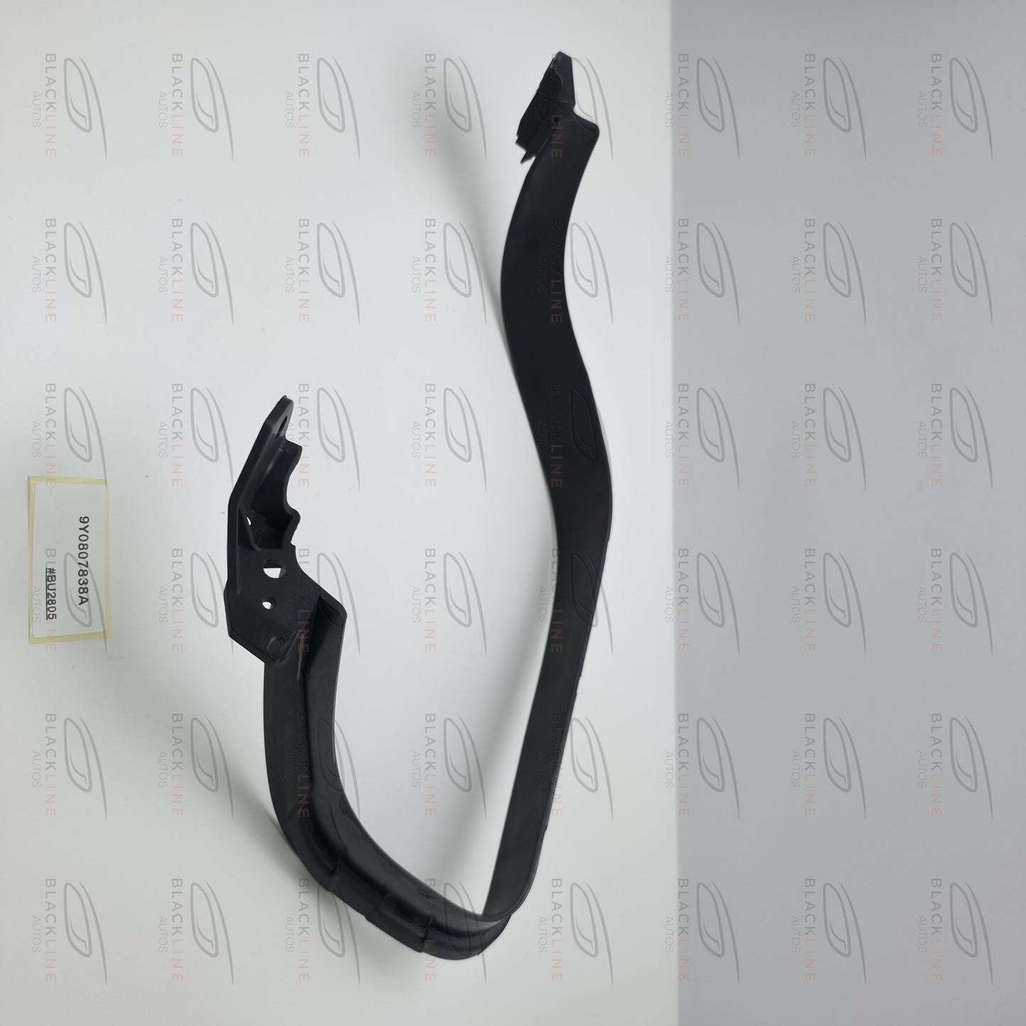 2019-2024 Porsche Cayenne Right Rear Bumper Exhaust Trim Cover 9Y0807838A