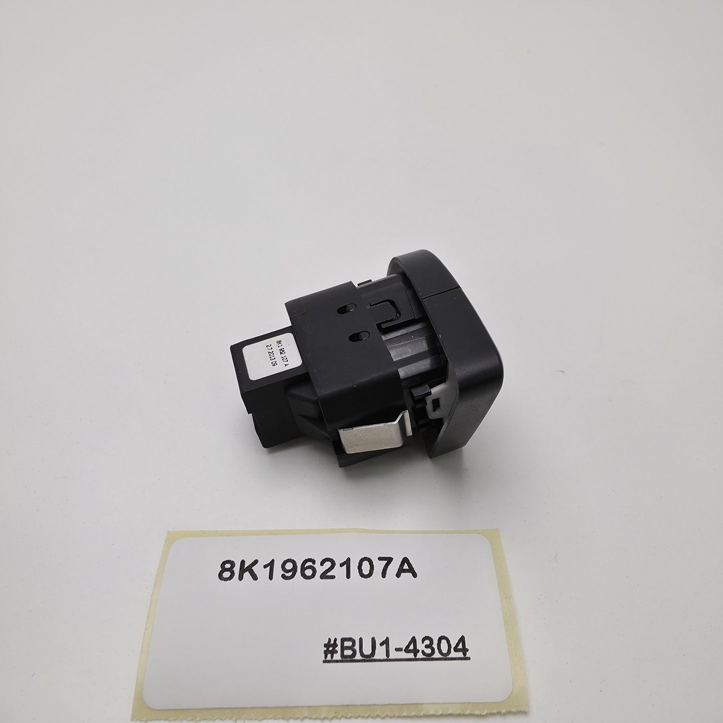 2008-2014 Audi A4 allroad Central Door Lock Switch 8K1962107A