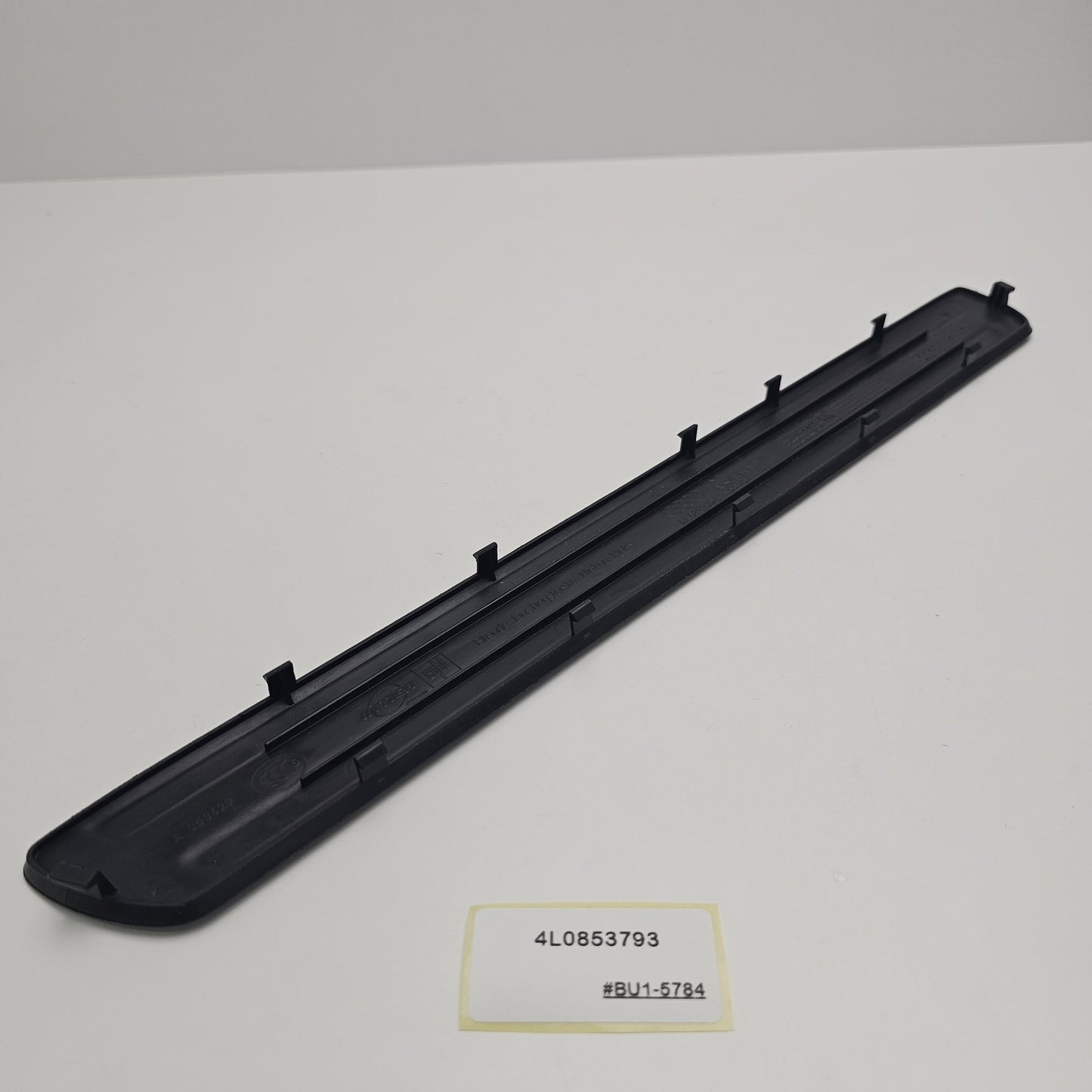 2007-2015 Audi Q7 Rear Door Sill Plate 4L0853793