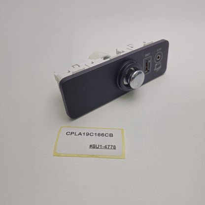2014 Land Rover Range Rover Centre Console USB AUX Socket Panel CPLA19C166CB