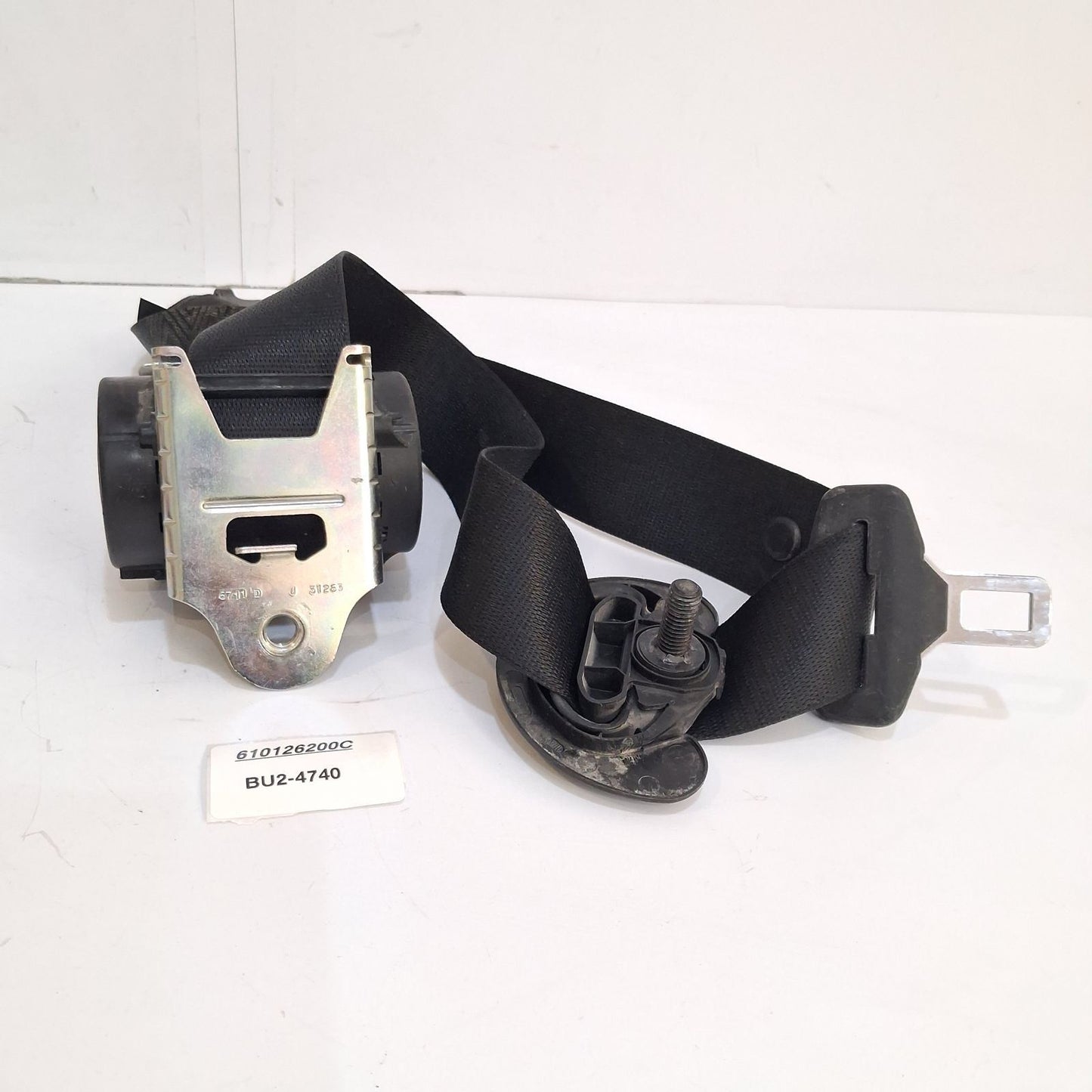 2009-2017 BMW F10 Front Right Seat Belt 610126200C