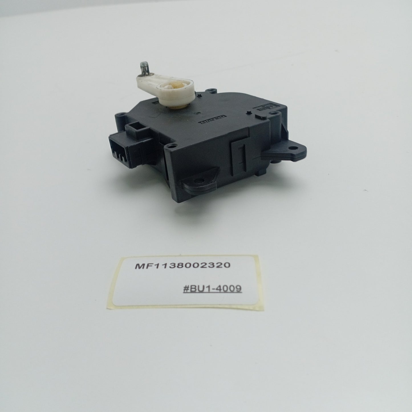 2006 Land Rover Discovery 3 Air Flap Motor Actuator MF1138002320