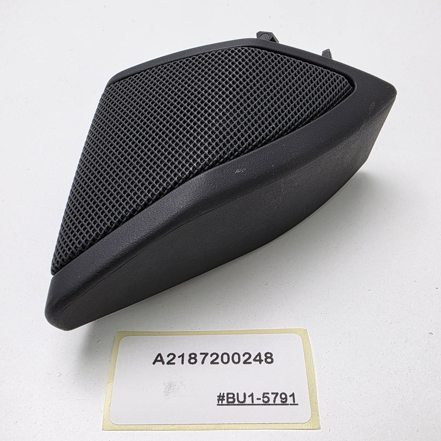 2011-2016 Mercedes-Benz X218 Front Right Quarter Speaker A2187200248