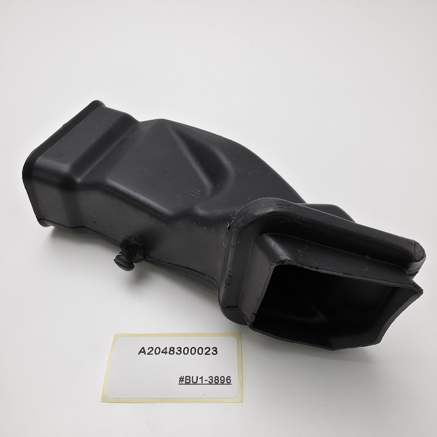2006-2017 Mercedes-Benz W207 Air Duct A2048300023