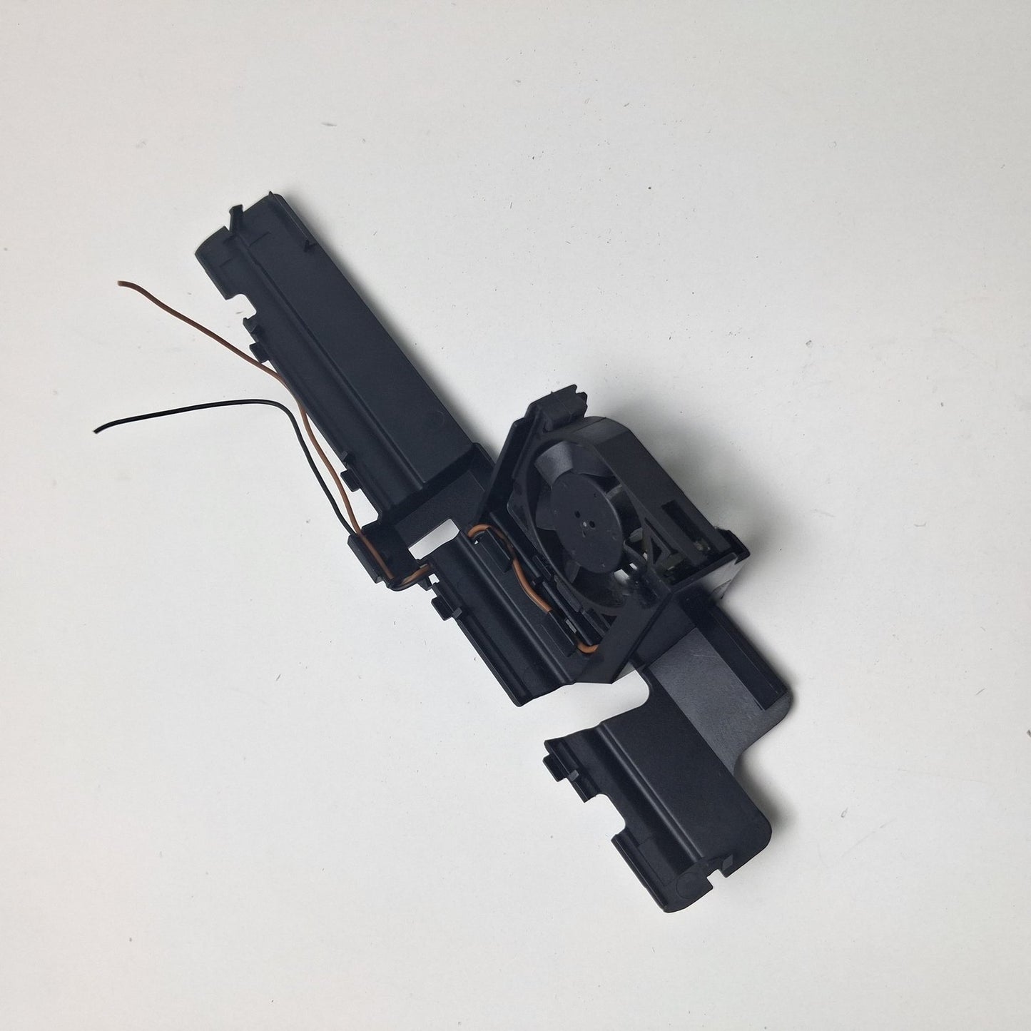 2003 Mercedes-Benz E-Class CD Changer Cooling Fan Motor 2116800572