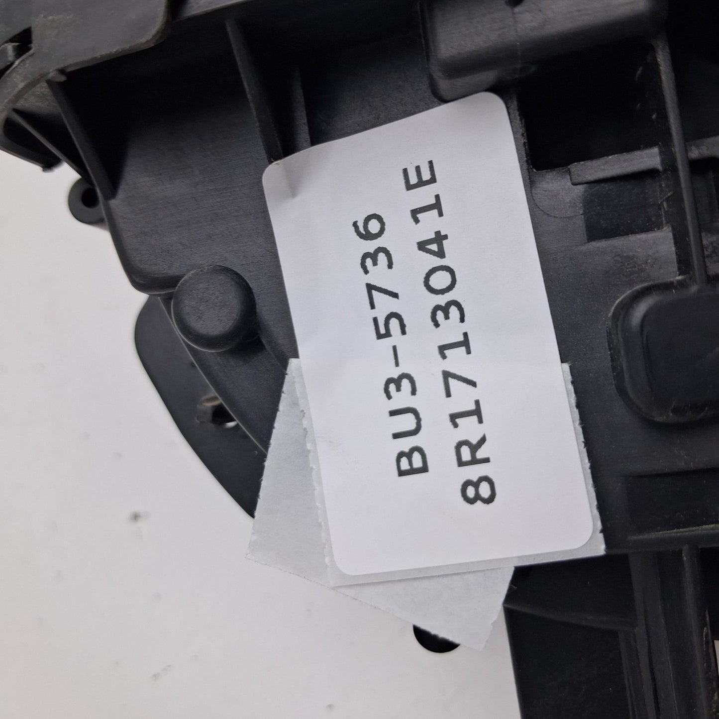 2009-2017 Audi Q5 Automatic Gear Selector 8R1713041E Used