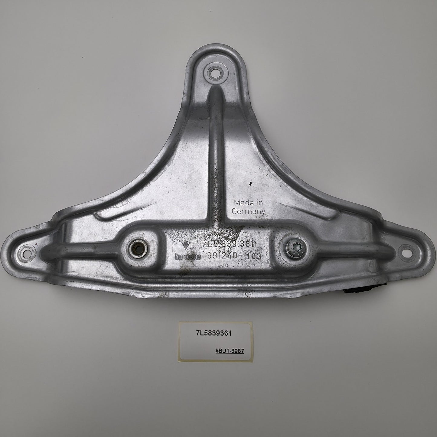 2007 Volkswagen Touareg Rear Door Window Regulator Mount Bracket 7L5839361