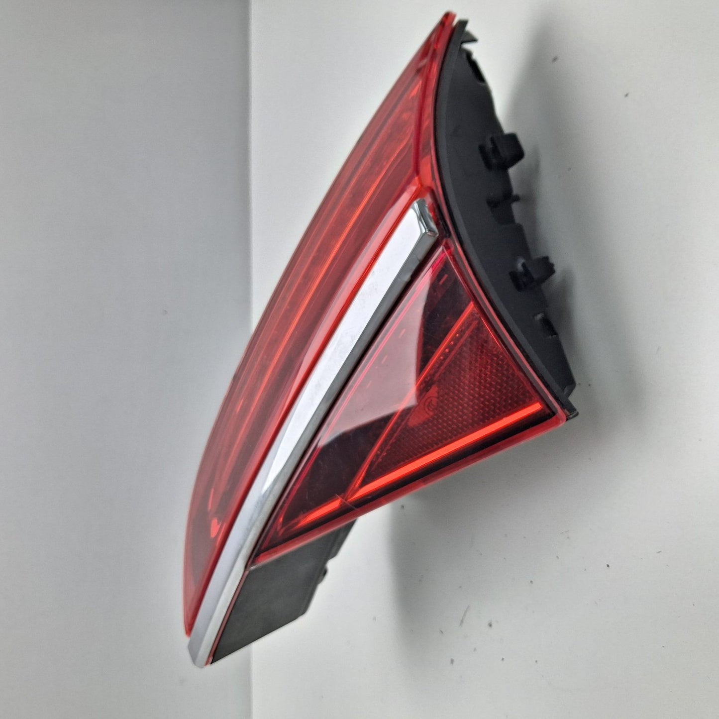 2016 Audi A8 Rear Right Inner Tail Light Assembly LED 4H0945094K