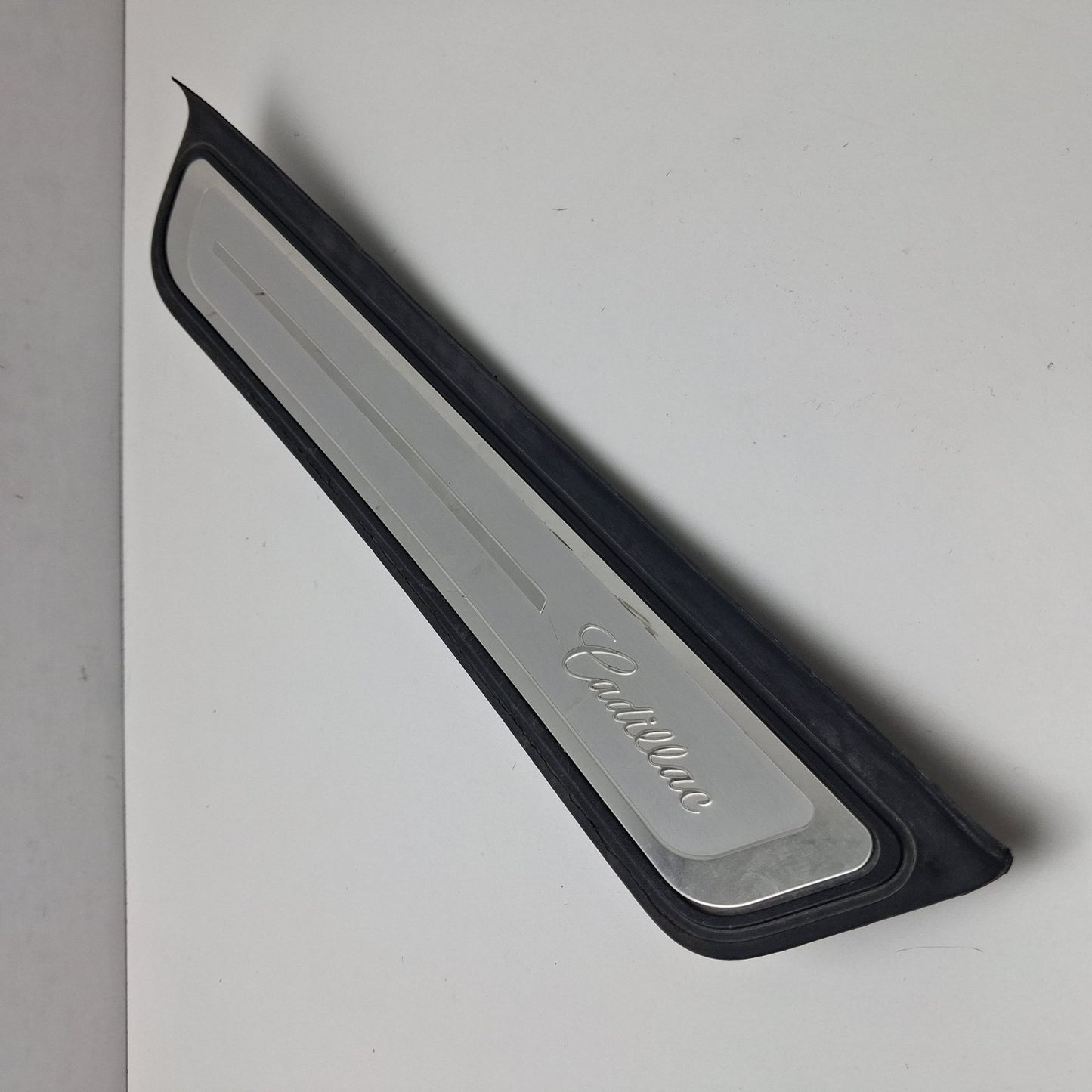 2014-2019 Cadillac CTS Passenger Side Rear Door Sill Trim Plate 23160096