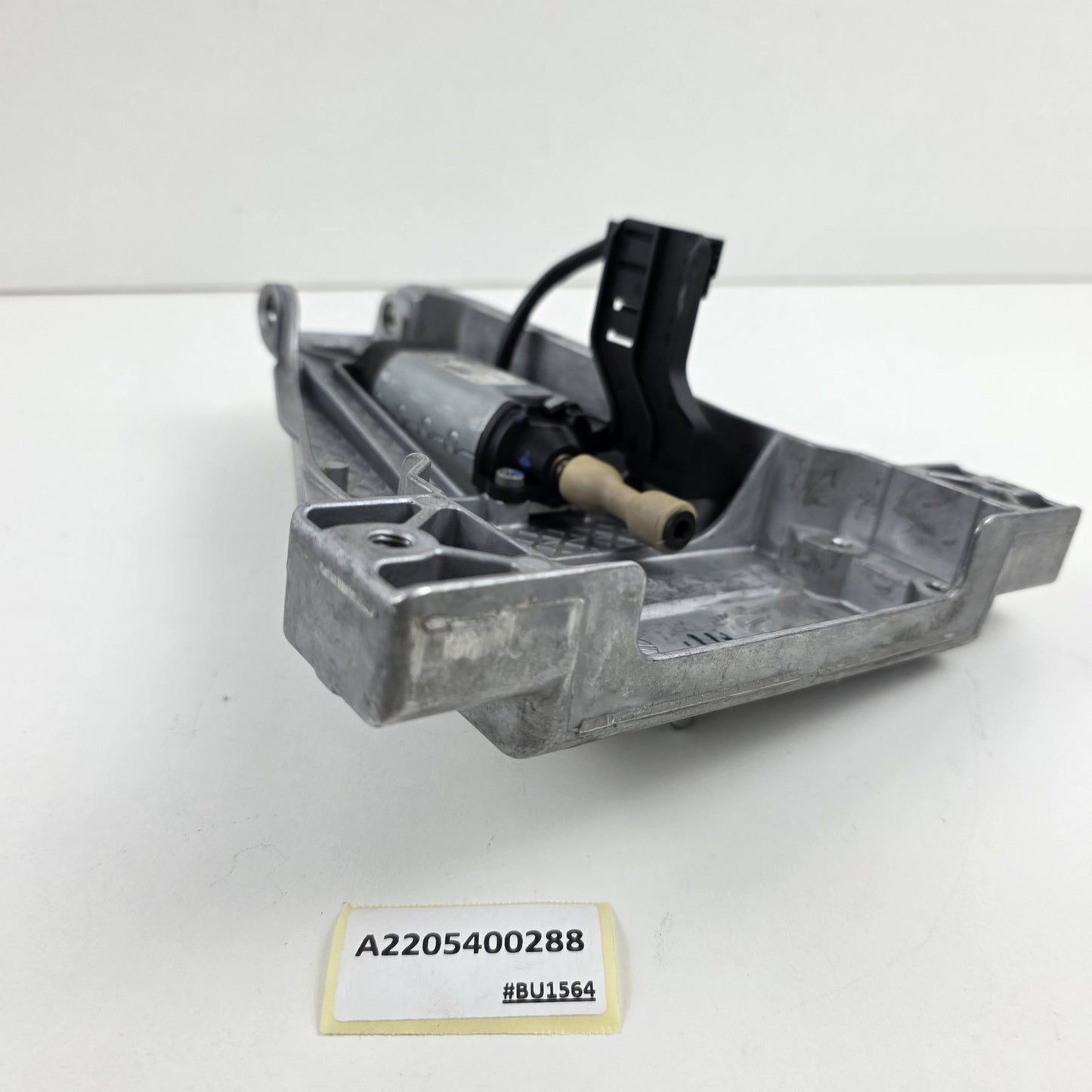 2003-2009 Mercedes-Benz W211 Steering Column Height Adjustment Motor A2205400288