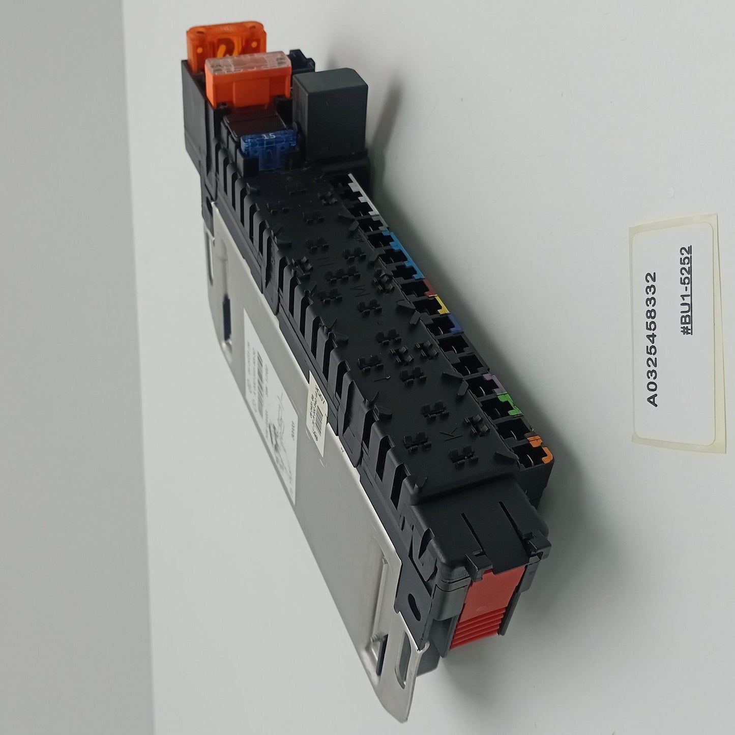 2002-2005 Mercedes-Benz W220 Right Front Fuse Relay Box SAM Module A0325458332