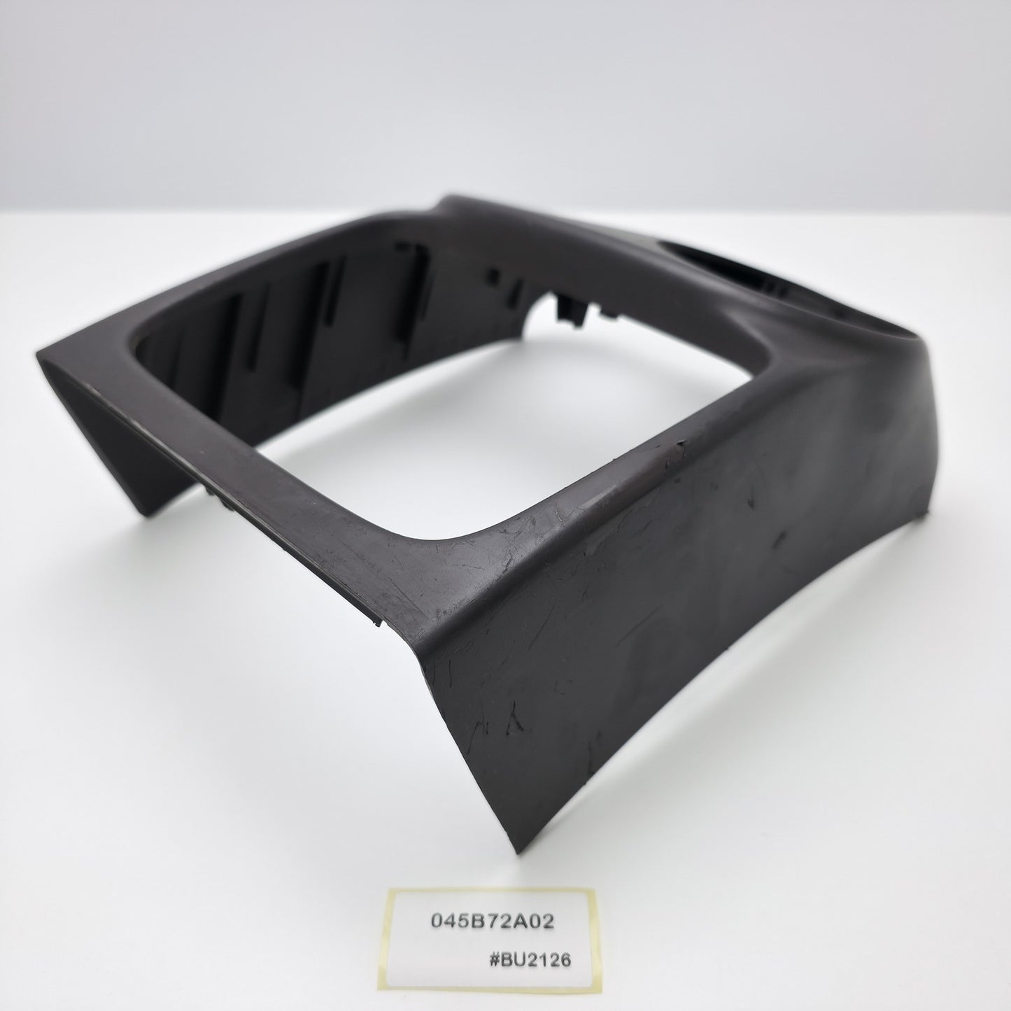 2010-2019 Jaguar XJ CENTER CONSOLE REAR AIR VENT BEZEL TRIM 045B72A02