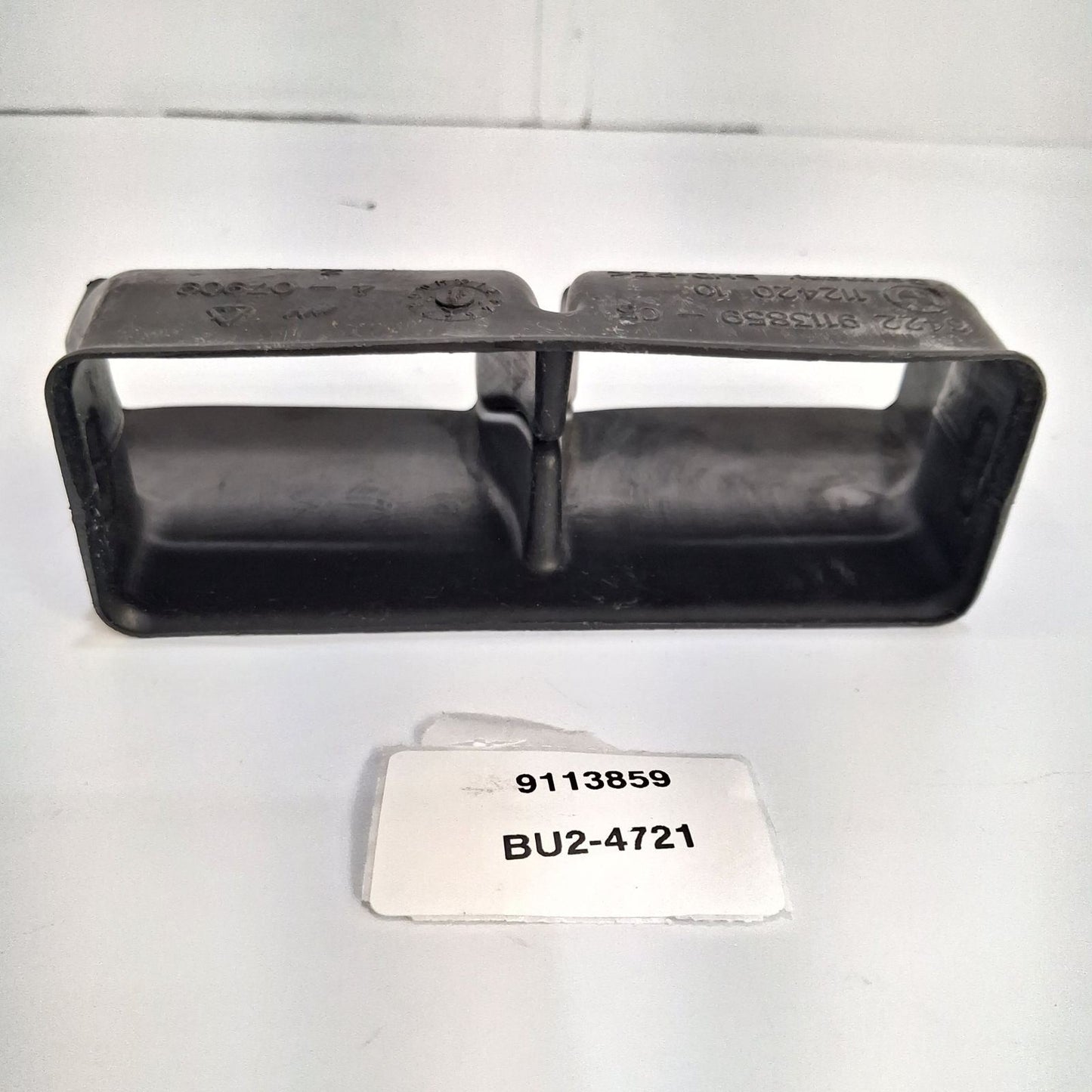 2011-2016 BMW F02 Cabin Air Duct Channel 9113859