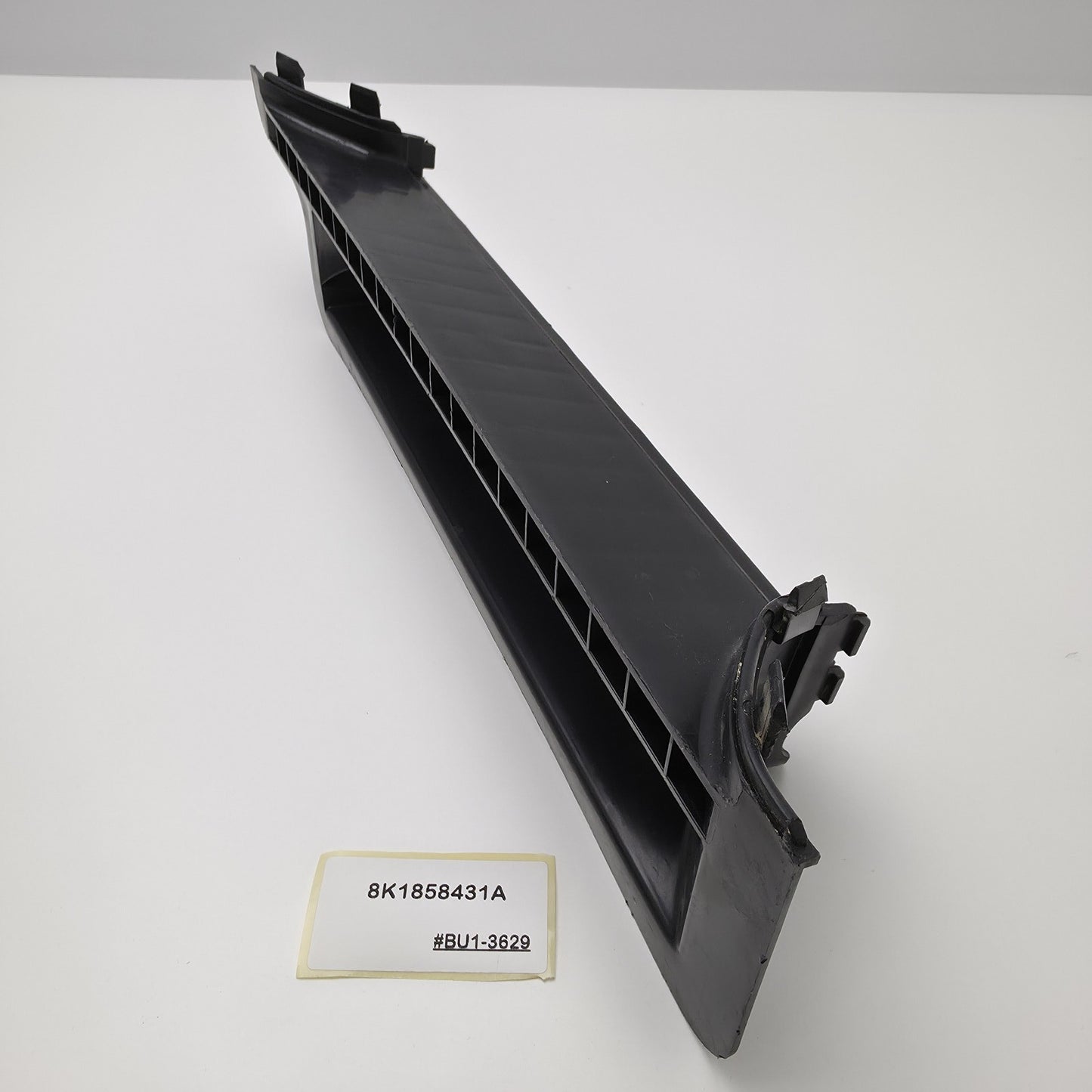 2008-2017 Audi A5 Dashboard Air Vent 8K1858431A